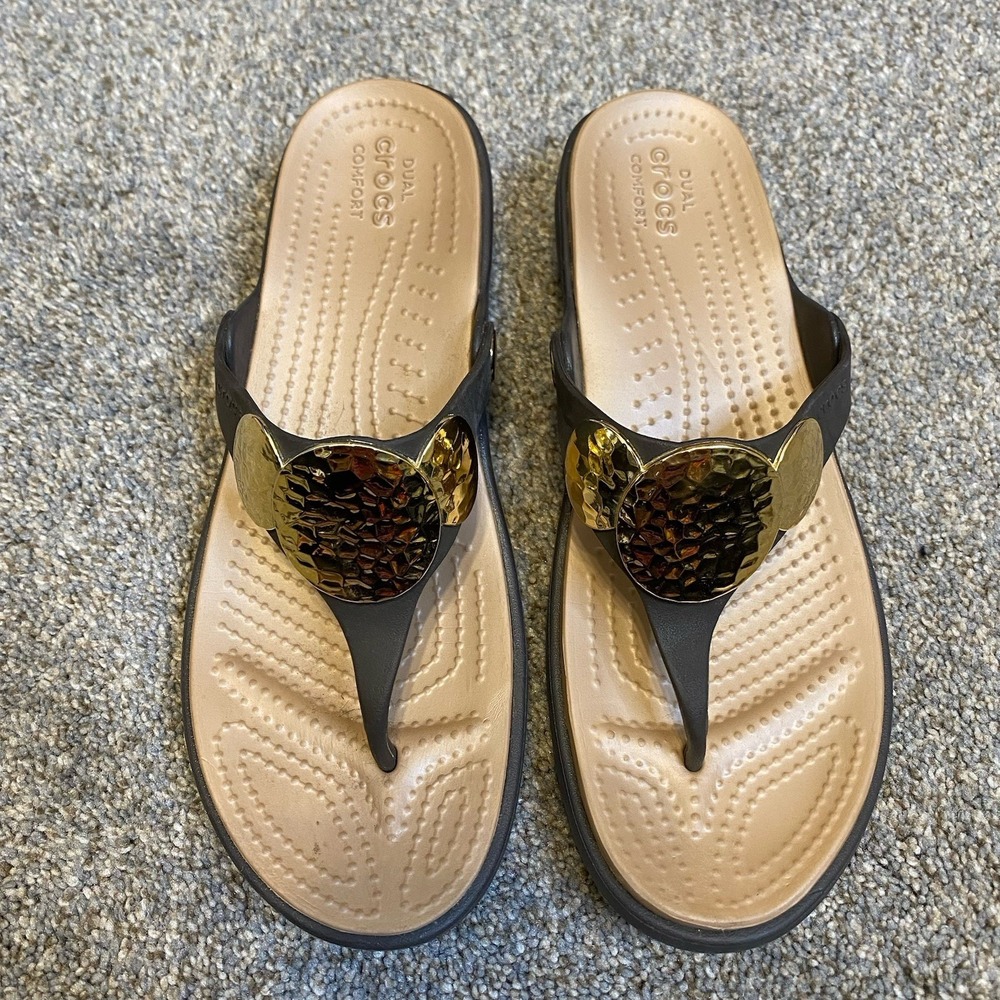 Crocs Sanrah Thong Sandals Women Size 9 Gray Hammered Circle Wedge Flip Flops - Picture 2 of 6